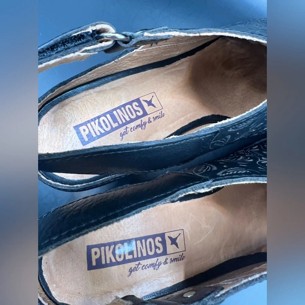 Pikolinos Women's Black Cutout- Java Heeled Sandal- Size:38‎